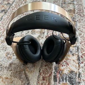 CEEK 4D Advanced Headphones